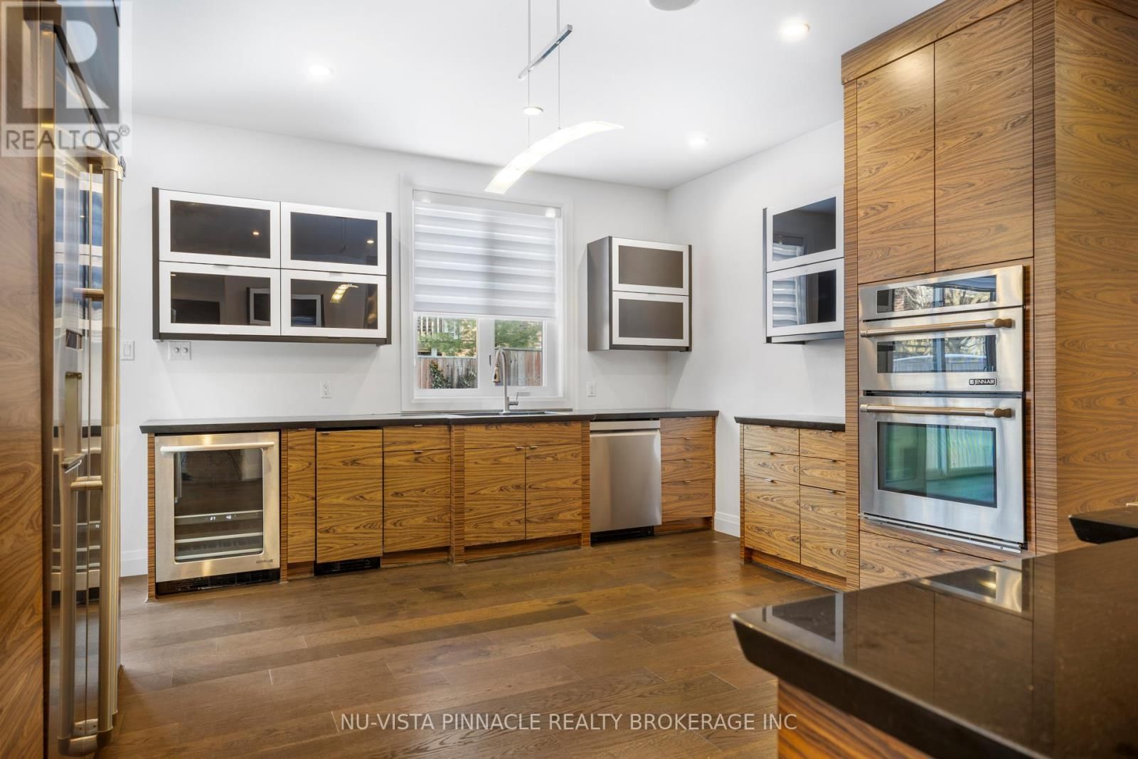 16 - 433 HYDE PARK ROAD Image 8