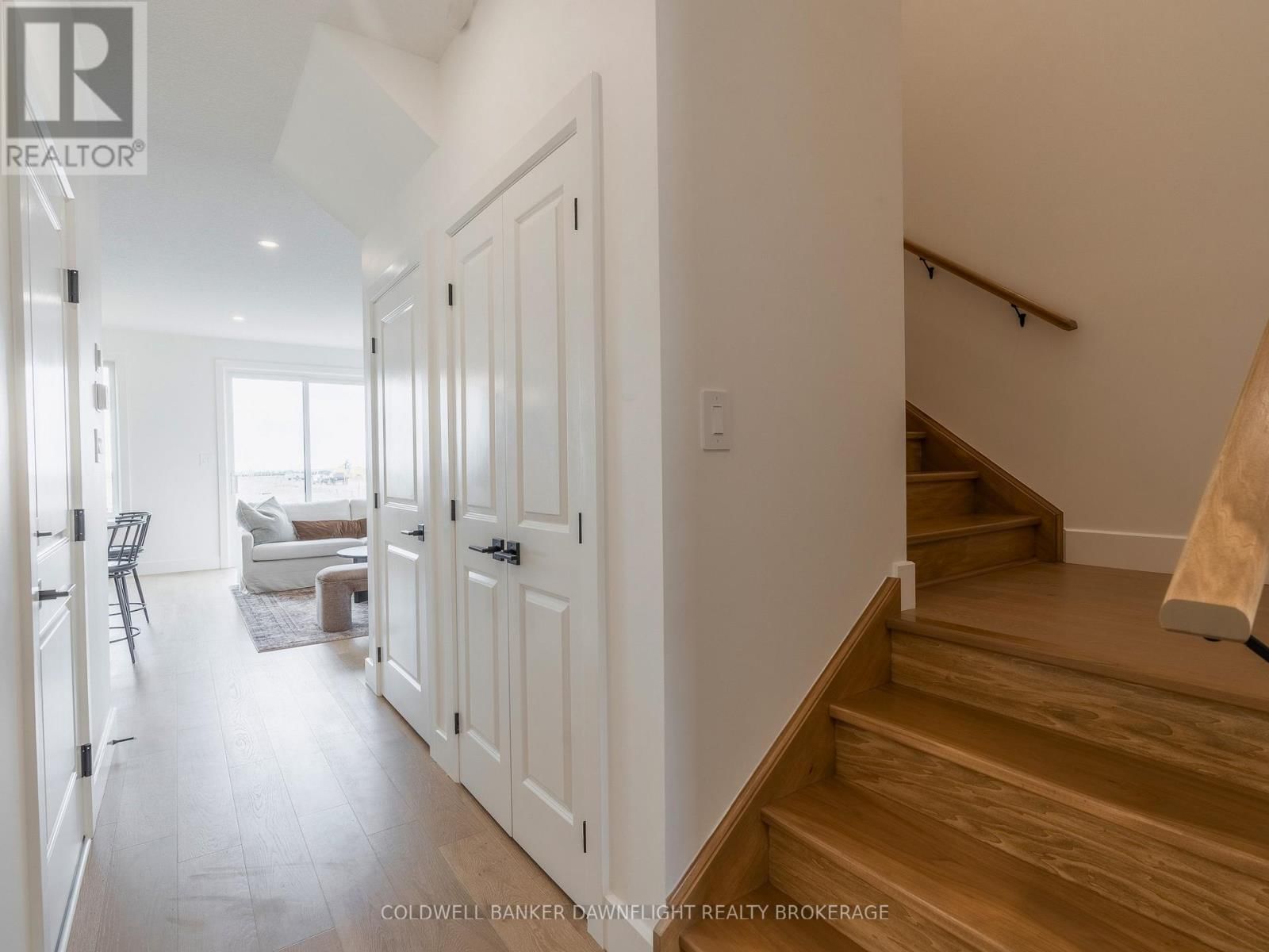 22 - 147 SCOTTS DRIVE Image 20