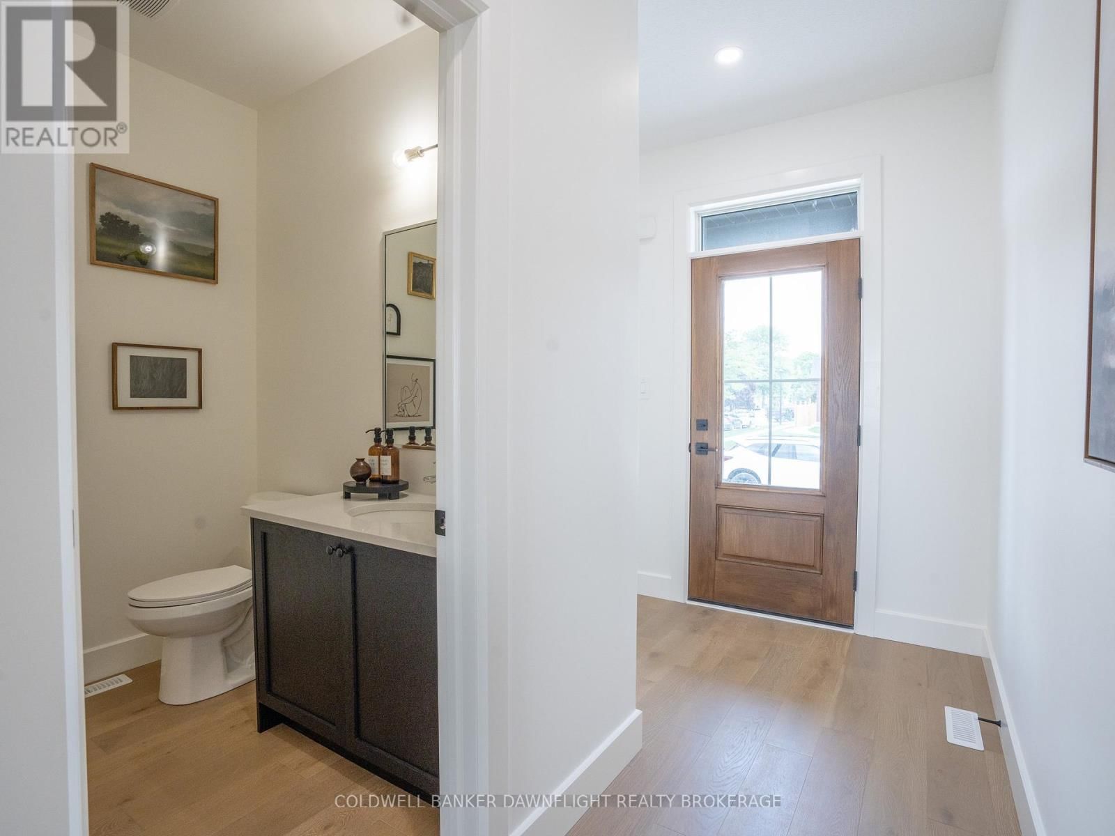 22 - 147 SCOTTS DRIVE Image 5