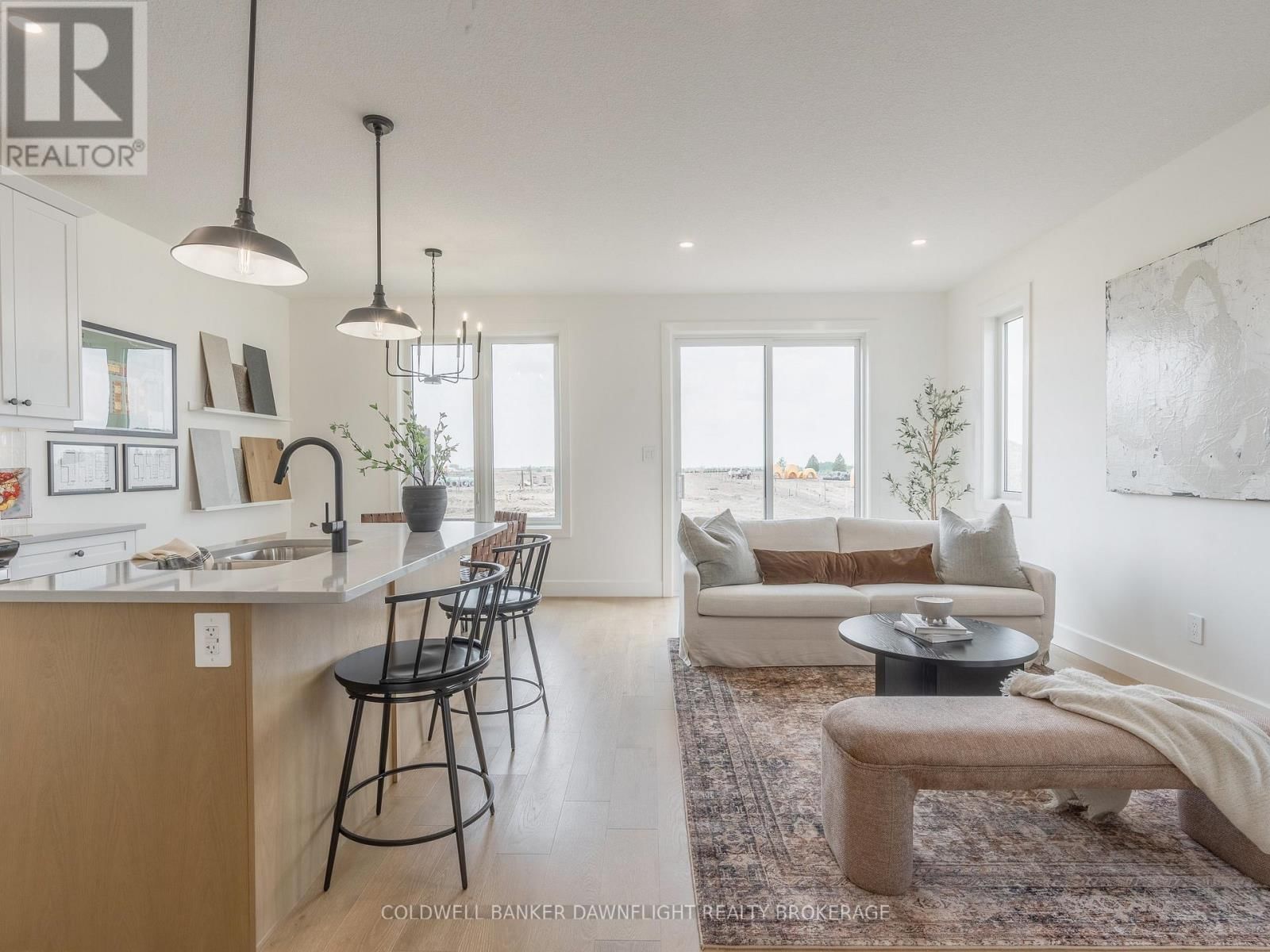 22 - 147 SCOTTS DRIVE Image 8