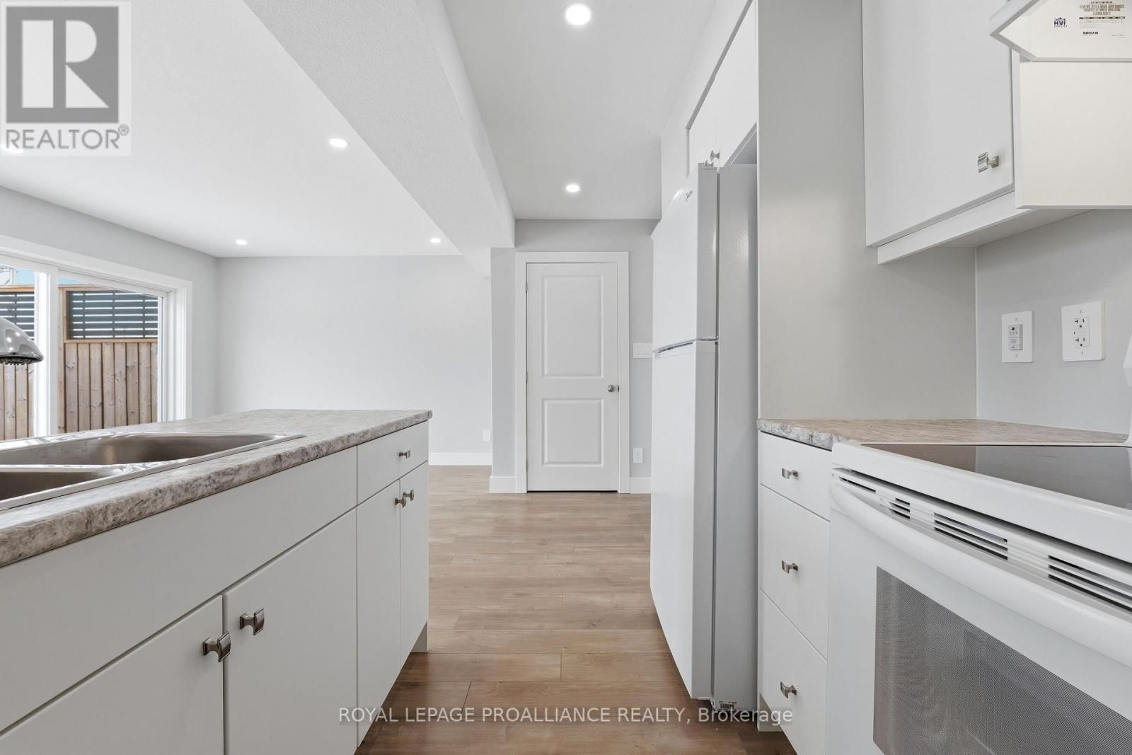 7 BRITTANY LANE Image 11