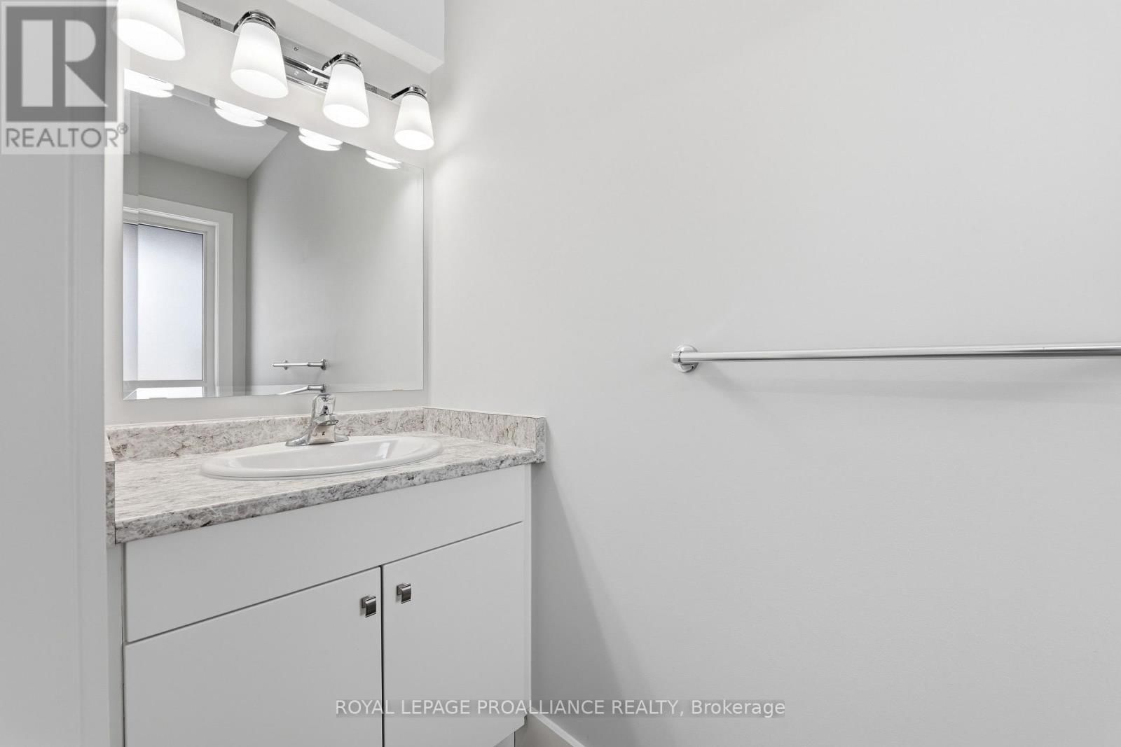 7 BRITTANY LANE Image 4