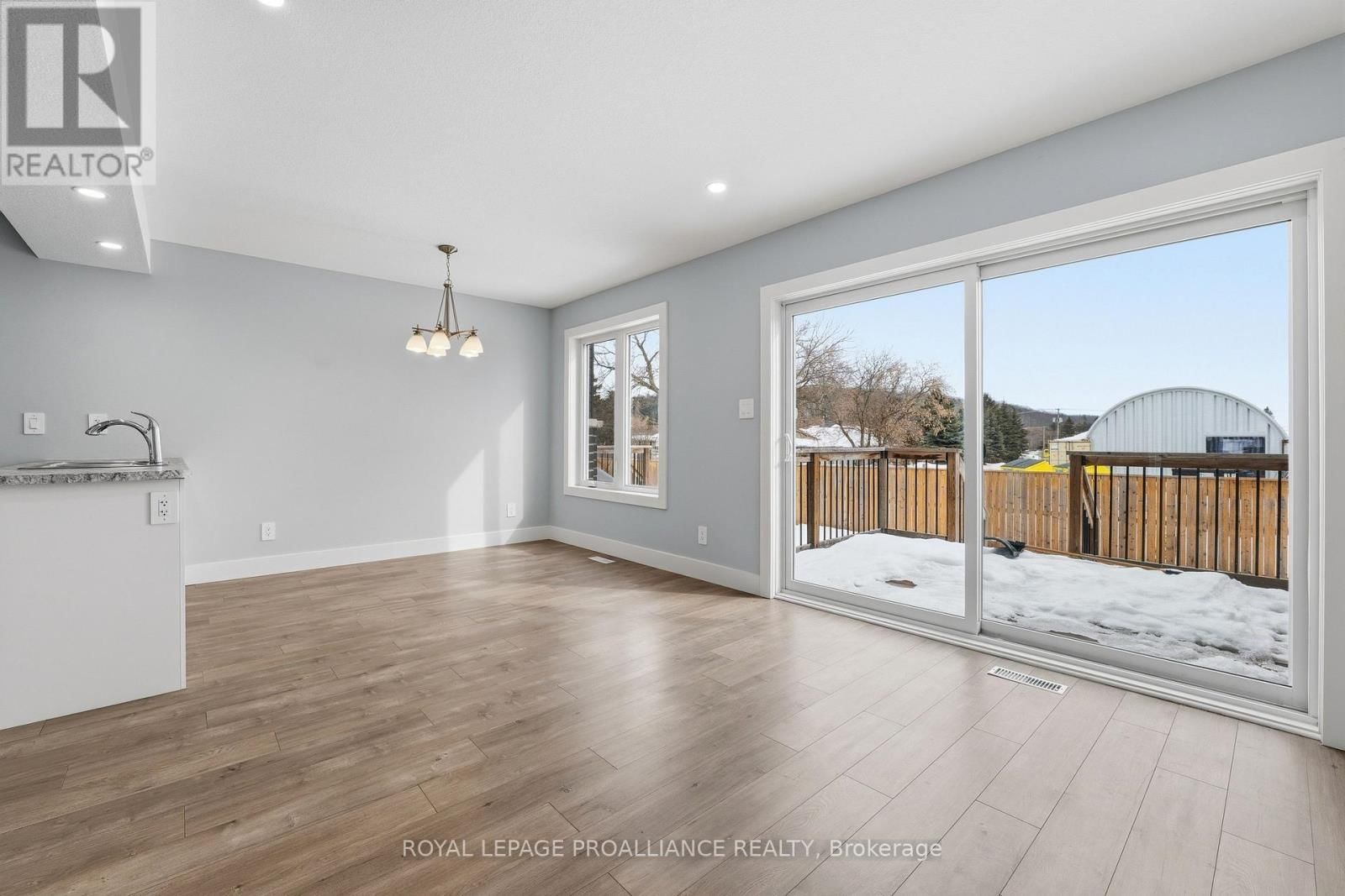 7 BRITTANY LANE Image 7