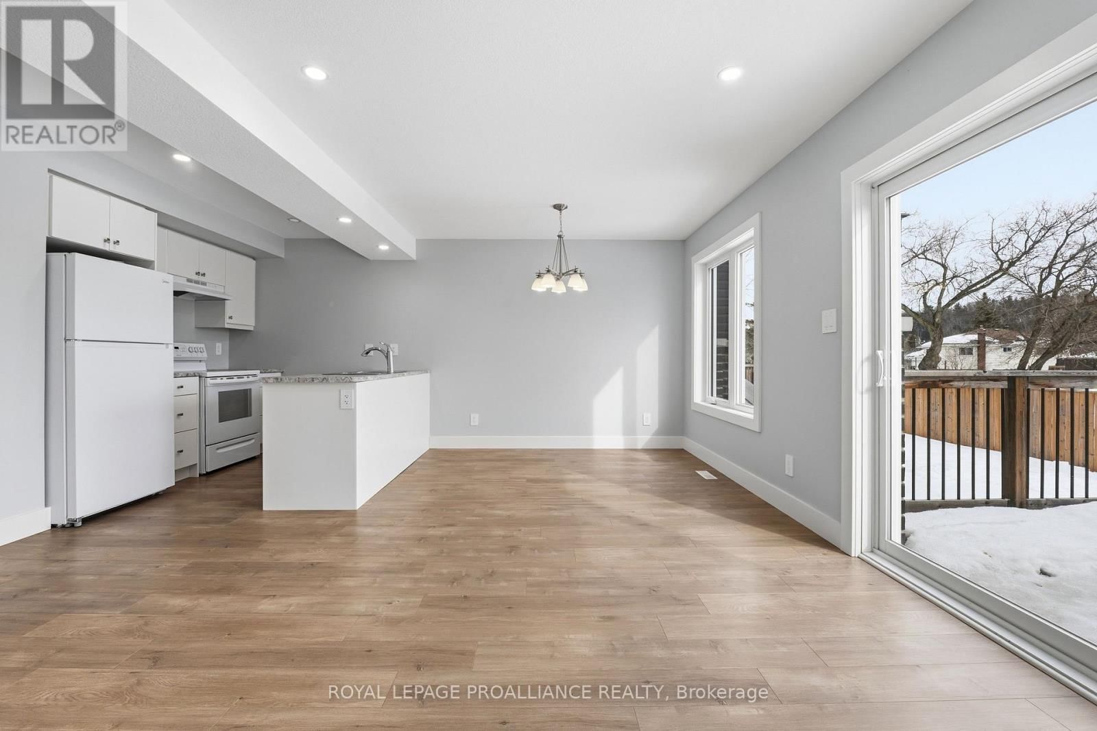 7 BRITTANY LANE Image 9