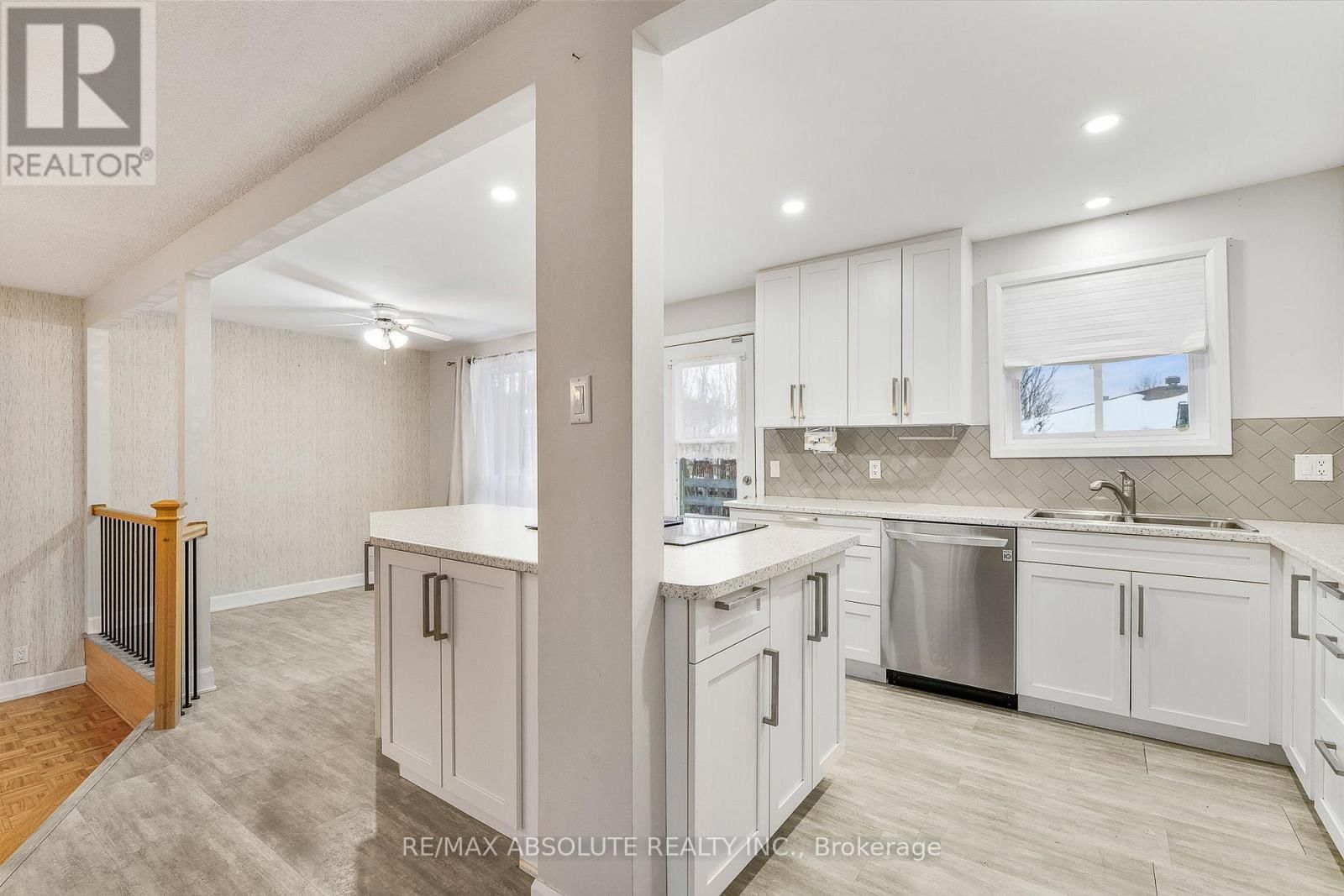 366 CHARRON STREET Image 10