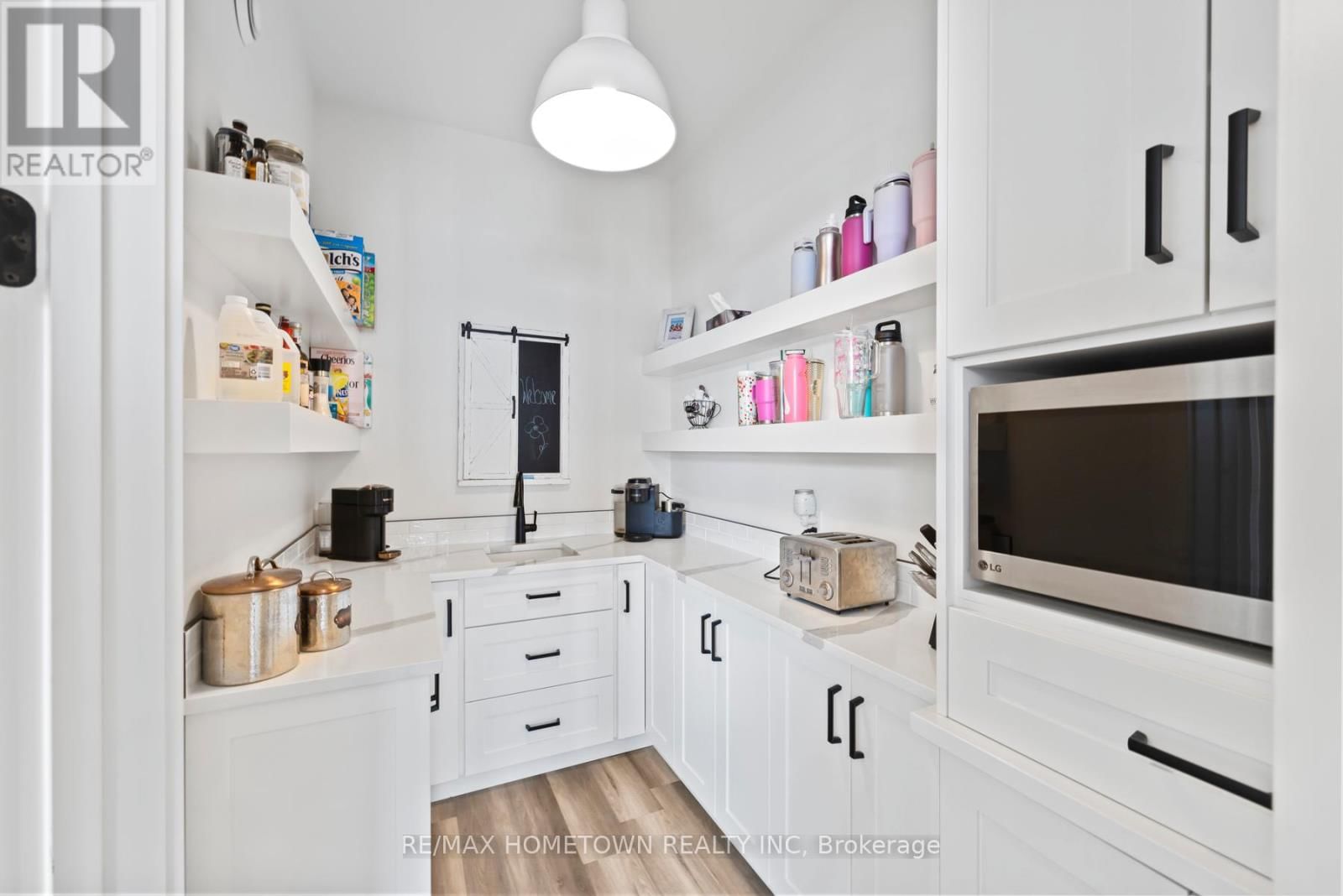 5 SHORESIDE WAY Image 19