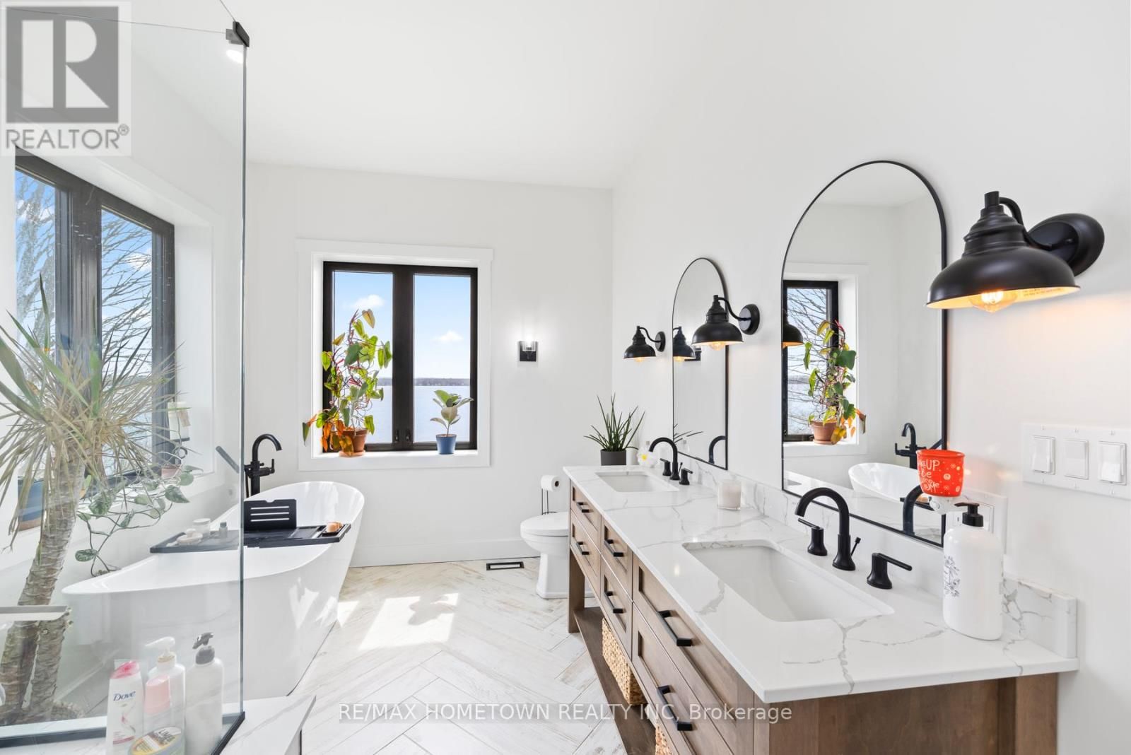 5 SHORESIDE WAY Image 23