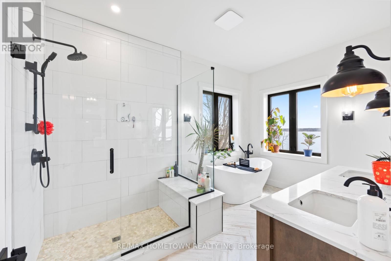 5 SHORESIDE WAY Image 24