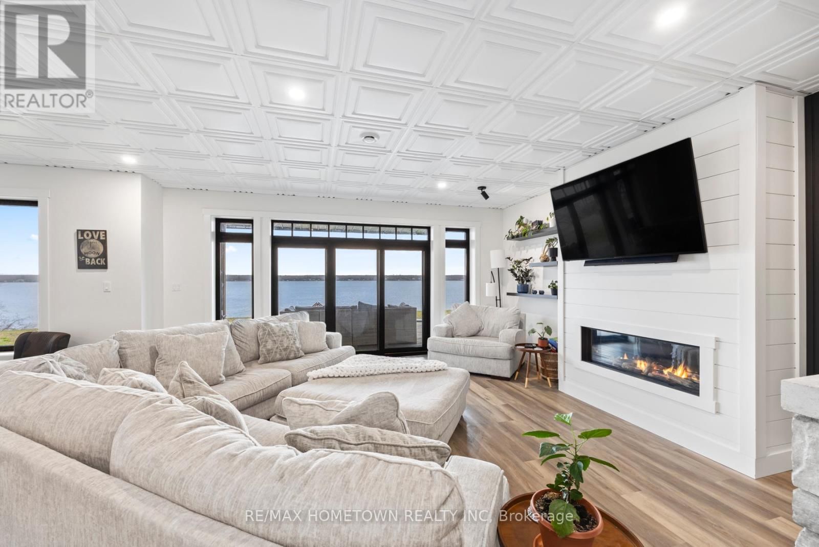 5 SHORESIDE WAY Image 38