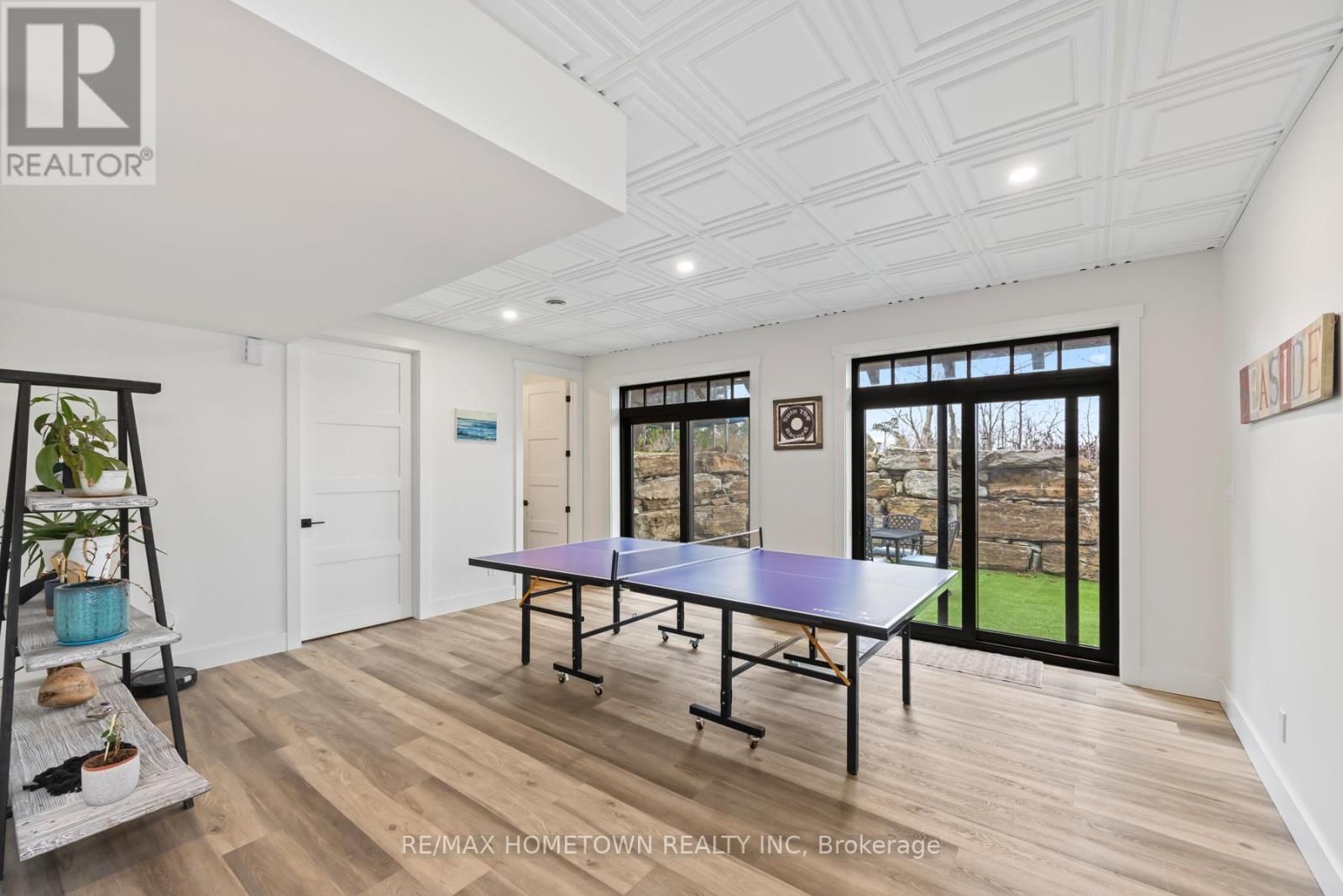 5 SHORESIDE WAY Image 42