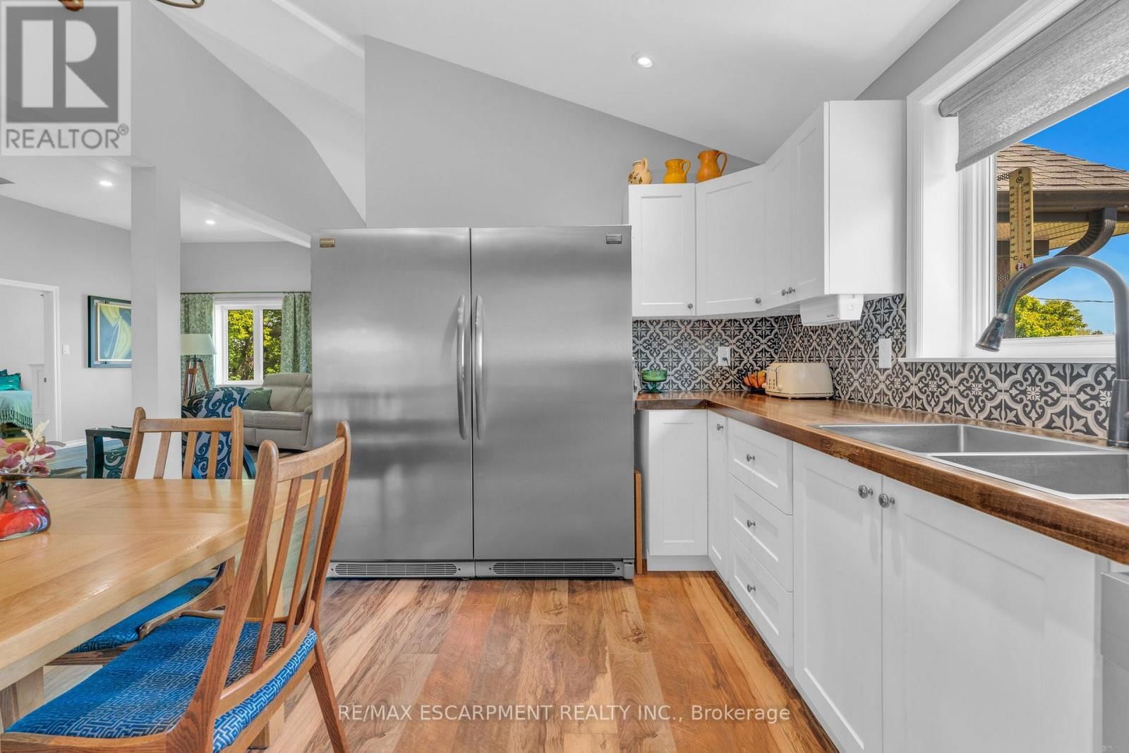 6724 ELCHO ROAD Image 11