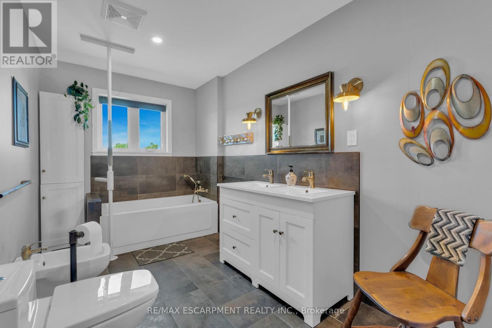 6724 ELCHO ROAD Image 23