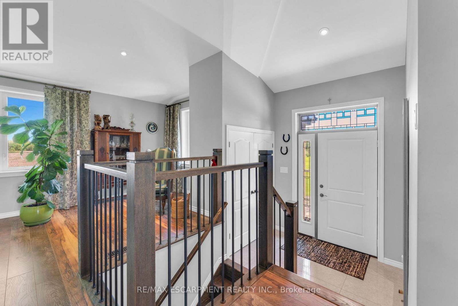 6724 ELCHO ROAD Image 28