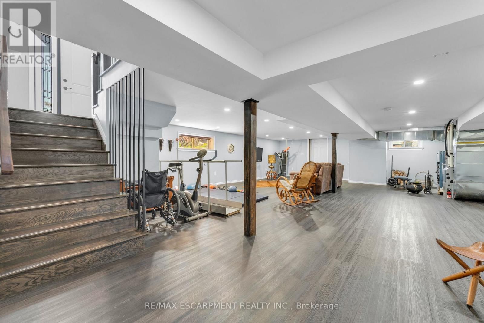 6724 ELCHO ROAD Image 29