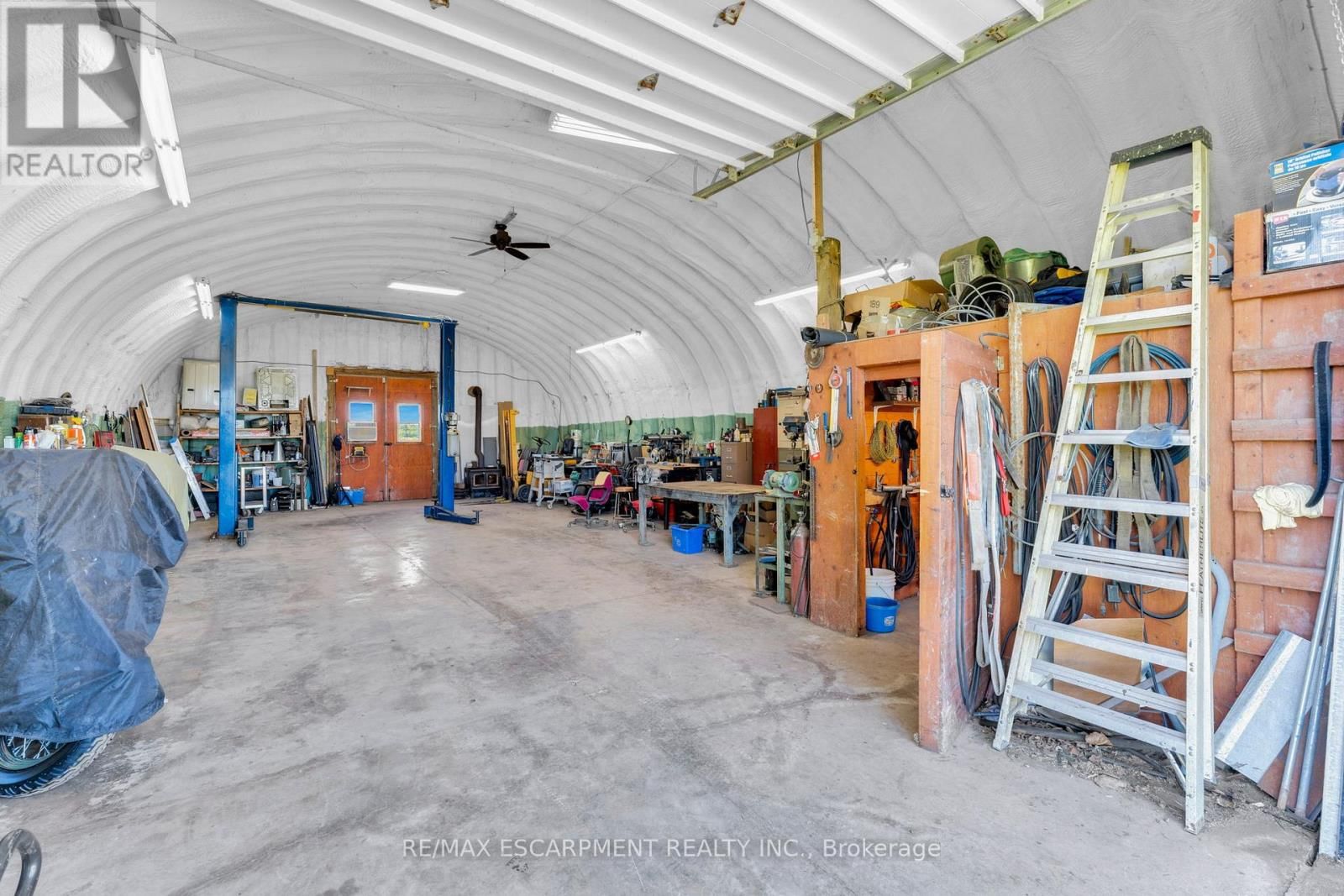 6724 ELCHO ROAD Image 4