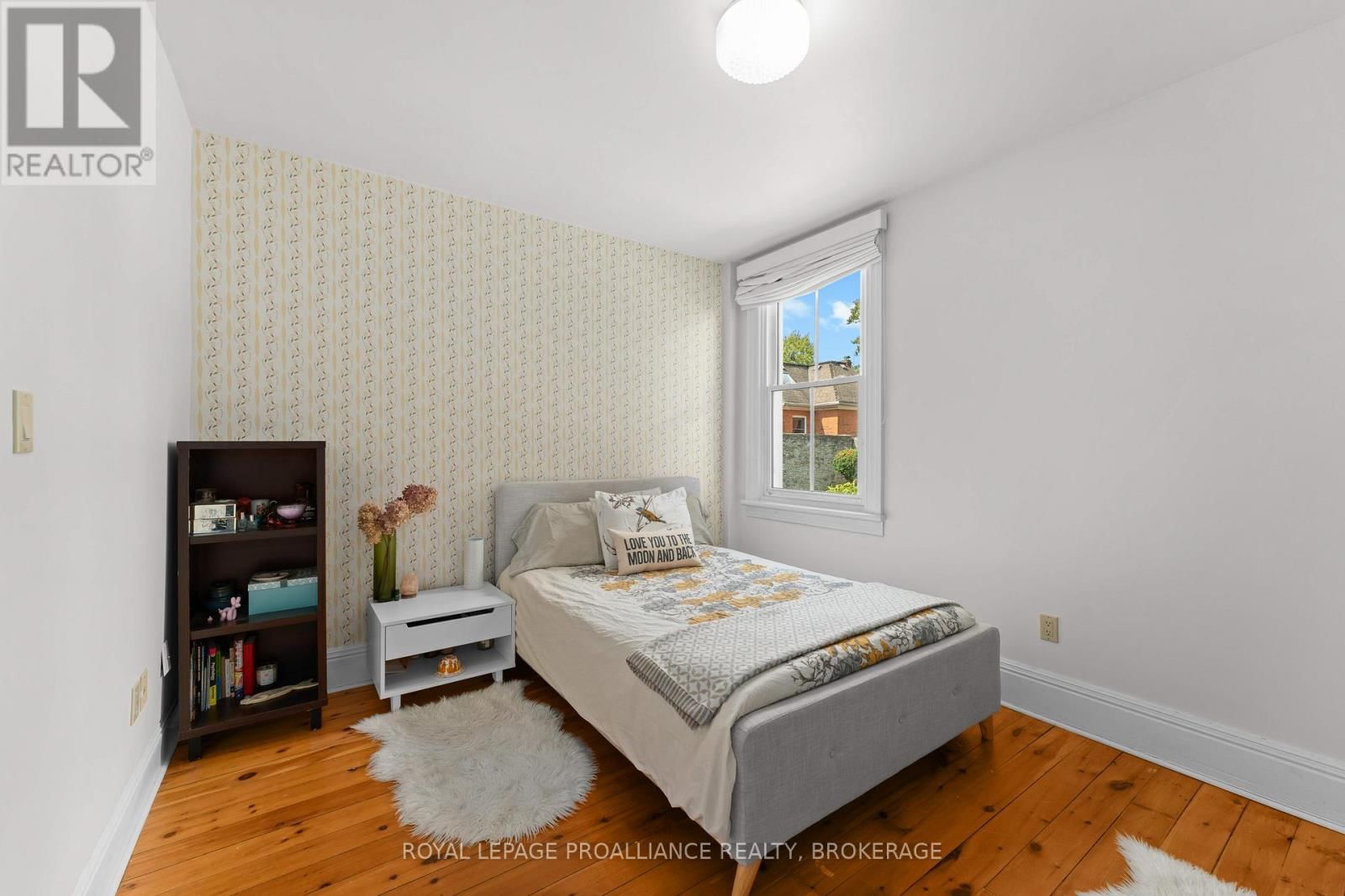 28 WELLINGTON STREET Image 21