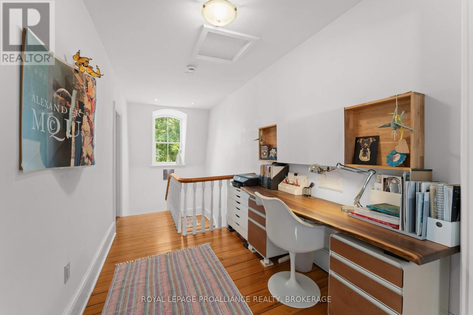 28 WELLINGTON STREET Image 27