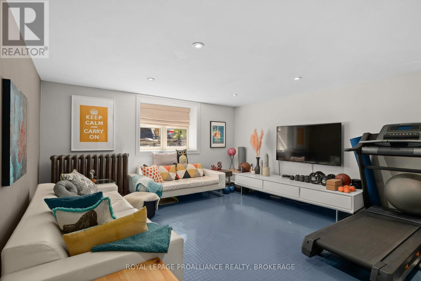 28 WELLINGTON STREET Image 33