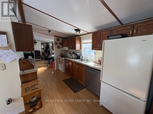 40 MAPLE GROVE VILLAGE ROAD Image 12