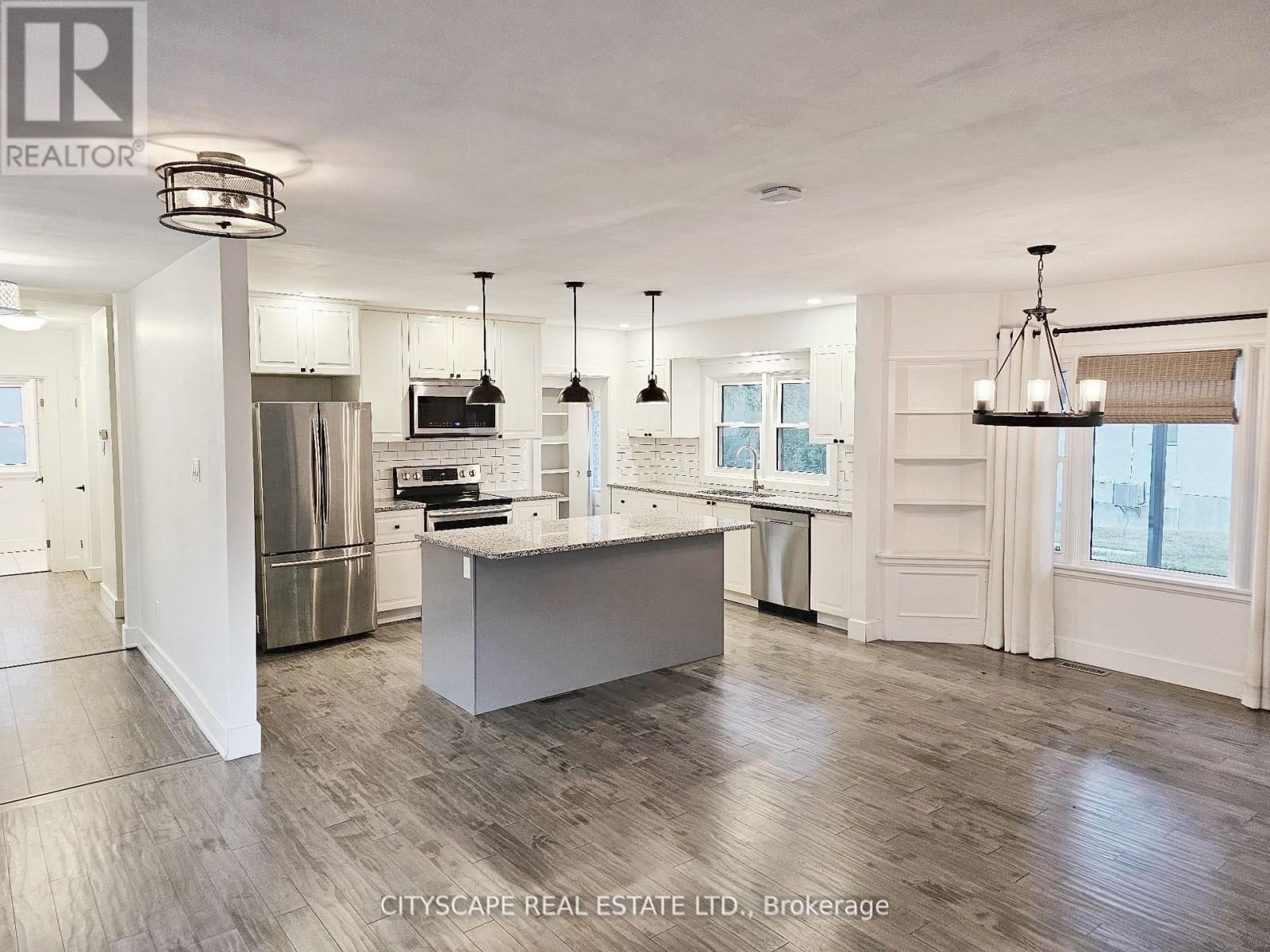 891 RIVERSIDE DRIVE Image 10