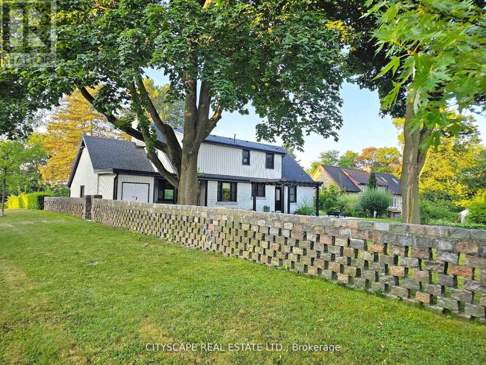 891 RIVERSIDE DRIVE Image 45