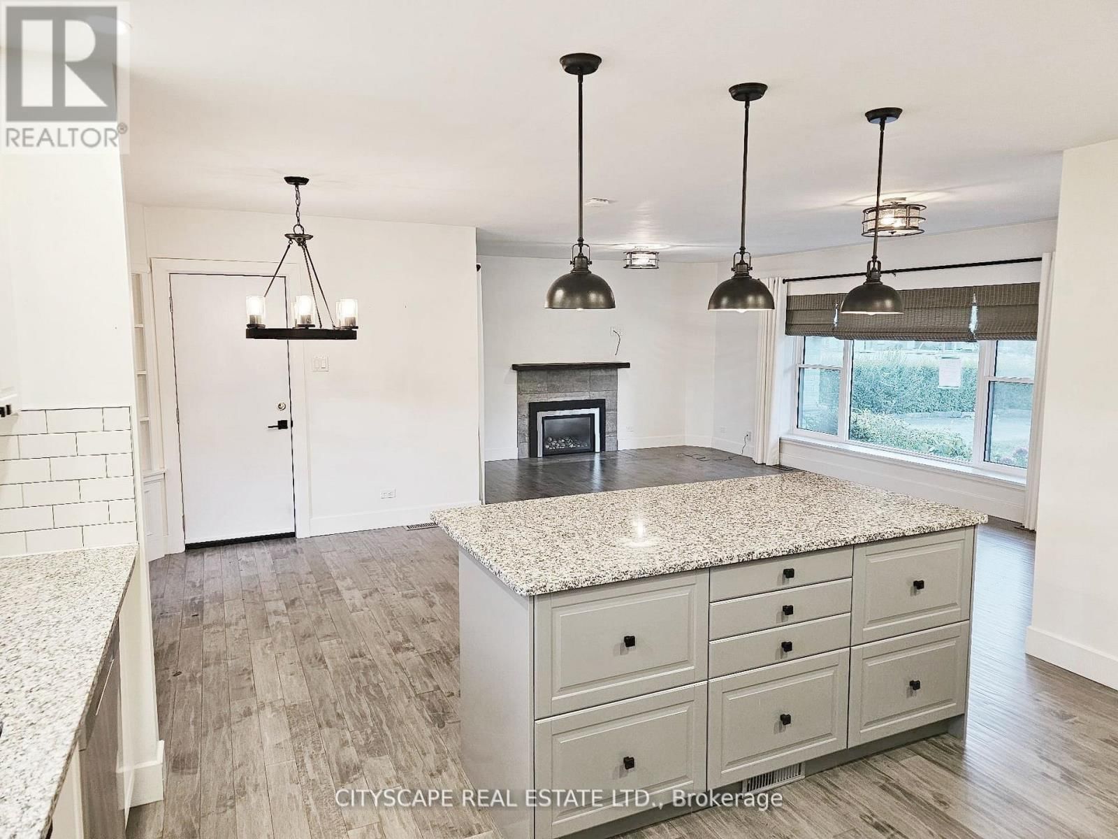 891 RIVERSIDE DRIVE Image 7