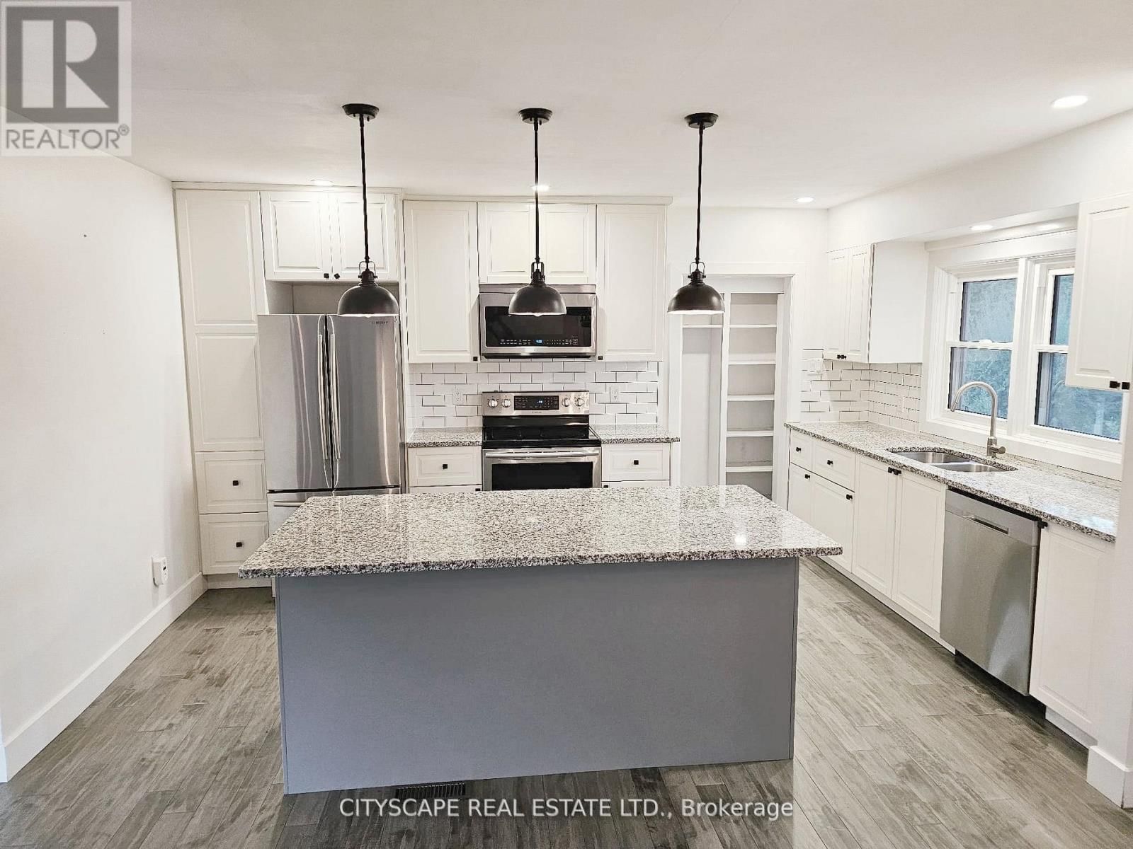 891 RIVERSIDE DRIVE Image 8