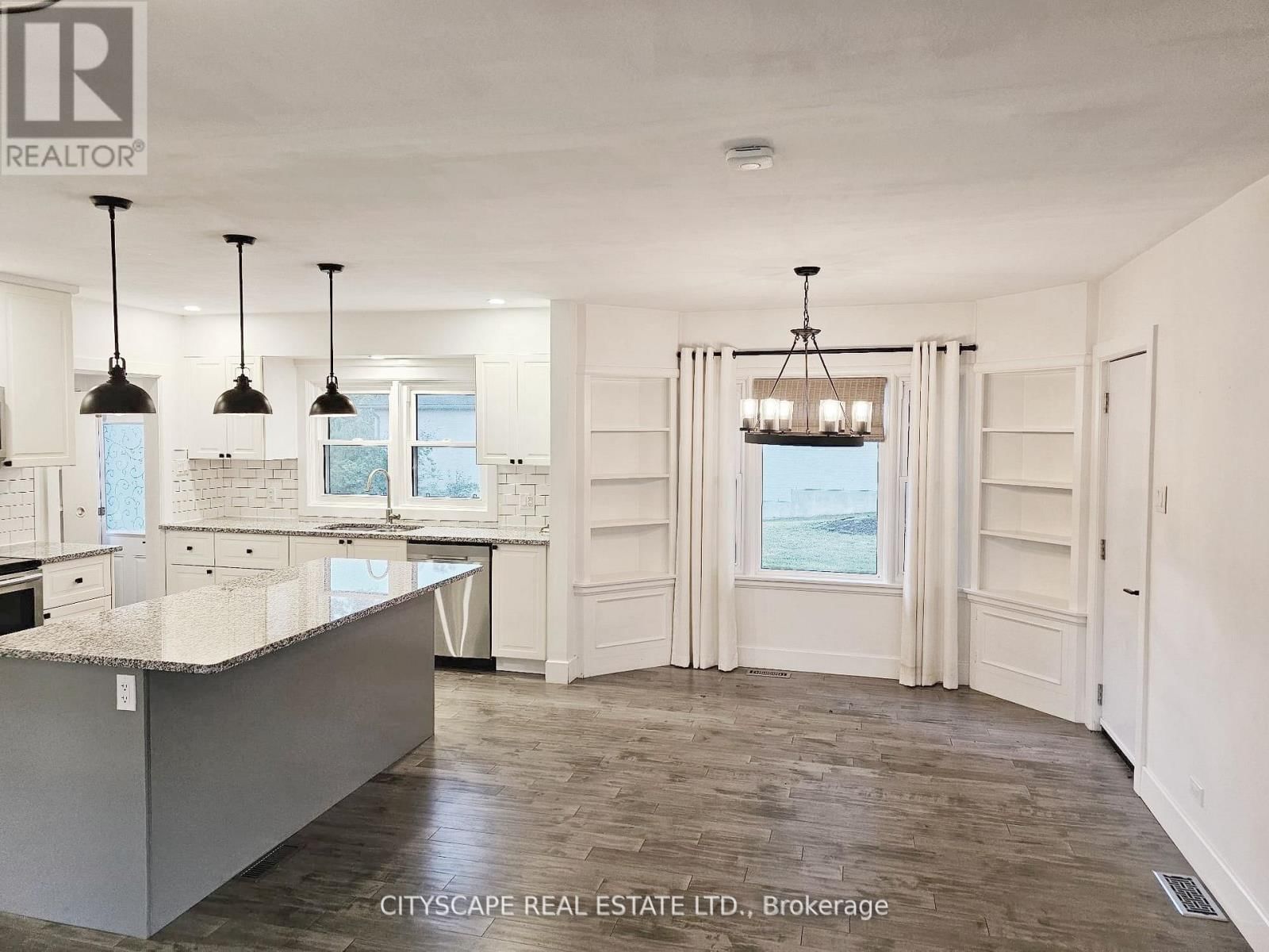 891 RIVERSIDE DRIVE Image 9