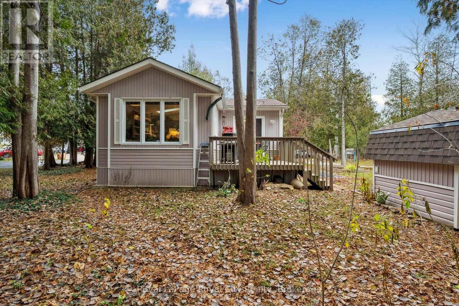 10 SPRUCE AVENUE Image 23