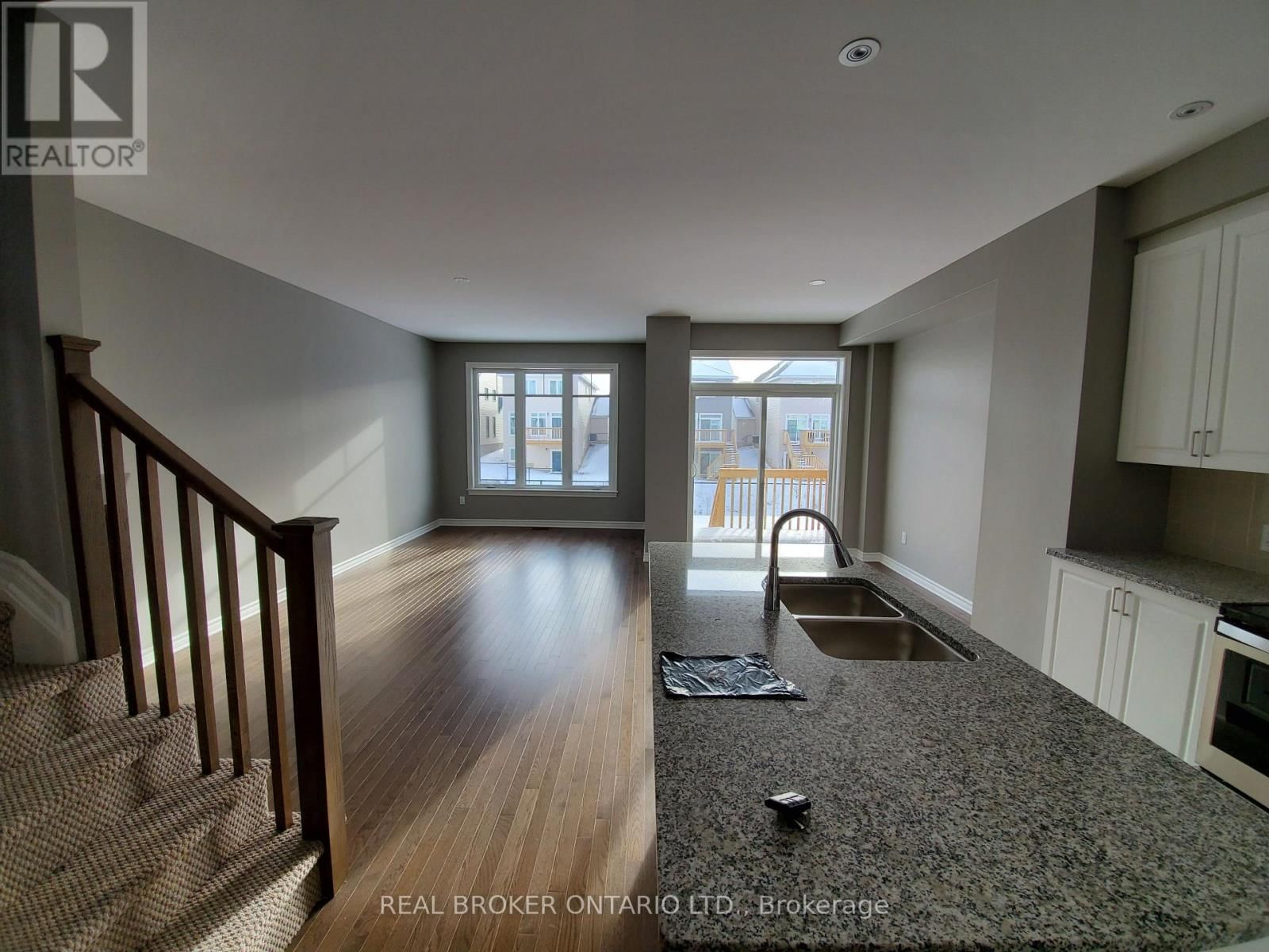 1101 HORIZON DRIVE Image 8