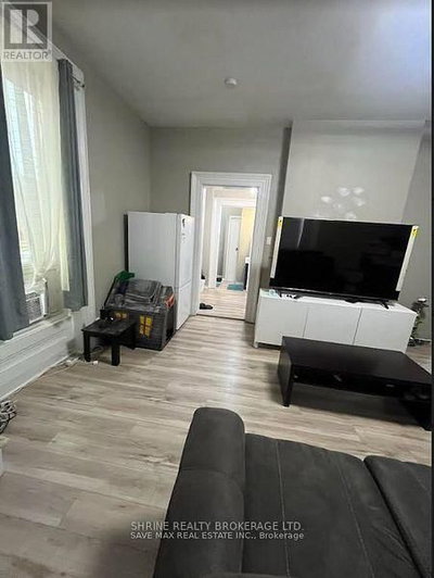 Commercial for Rent in Ontario