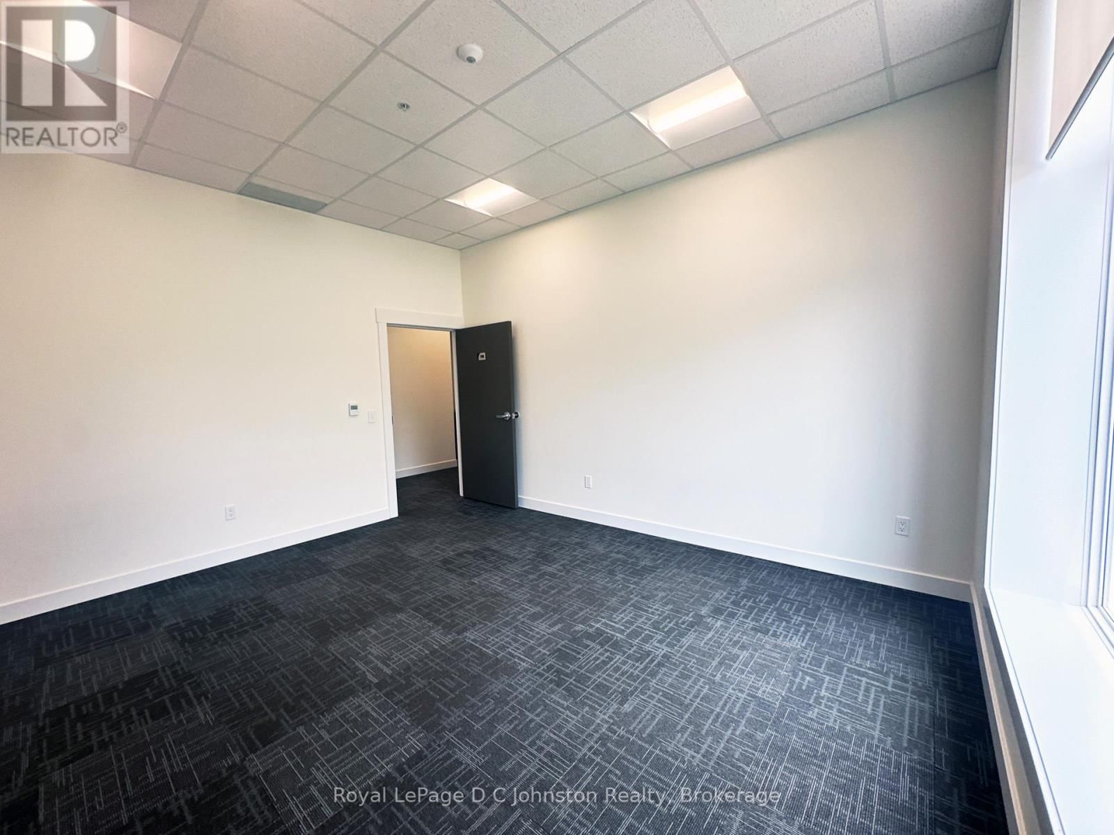 118 - 1020 GODERICH STREET Image 5