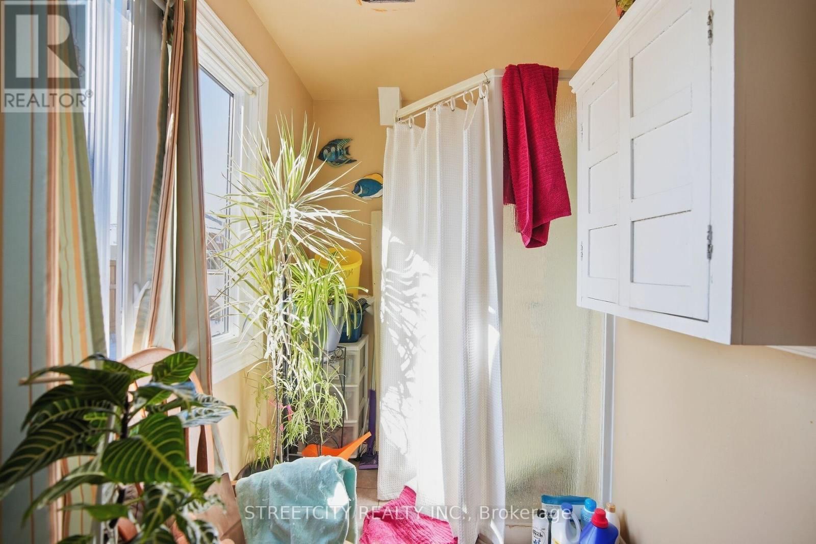 24 HINCKS STREET Image 13