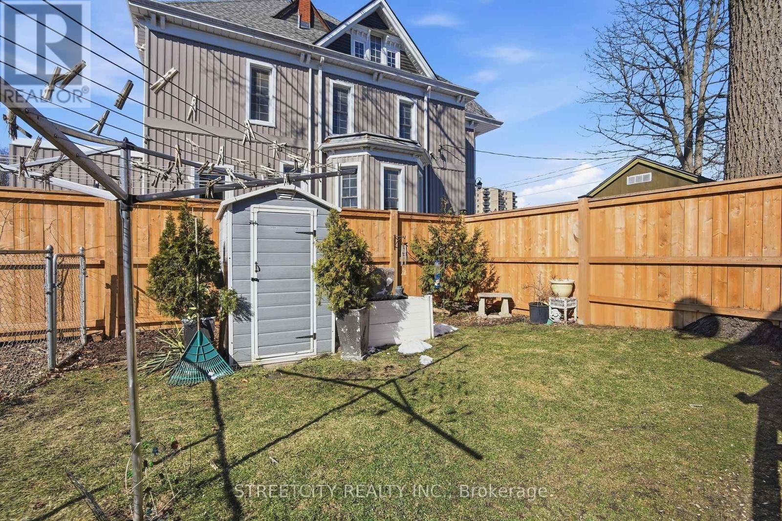 24 HINCKS STREET Image 19