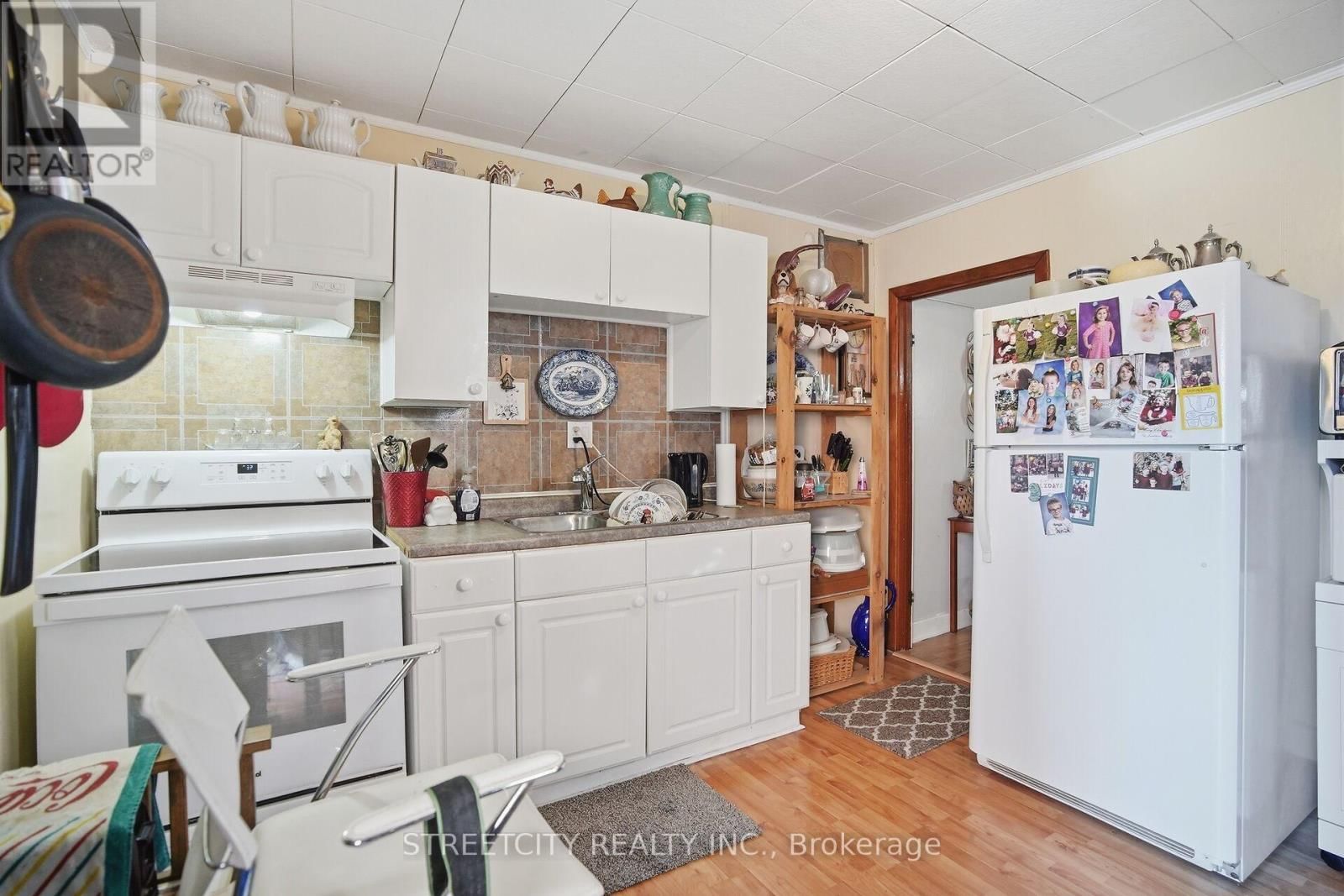 24 HINCKS STREET Image 9