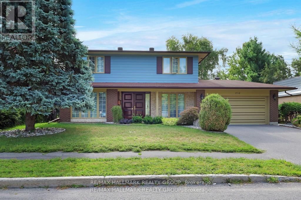 Main view of 1712 Playfair Drive, Ottawa, Ontario K1H5S6