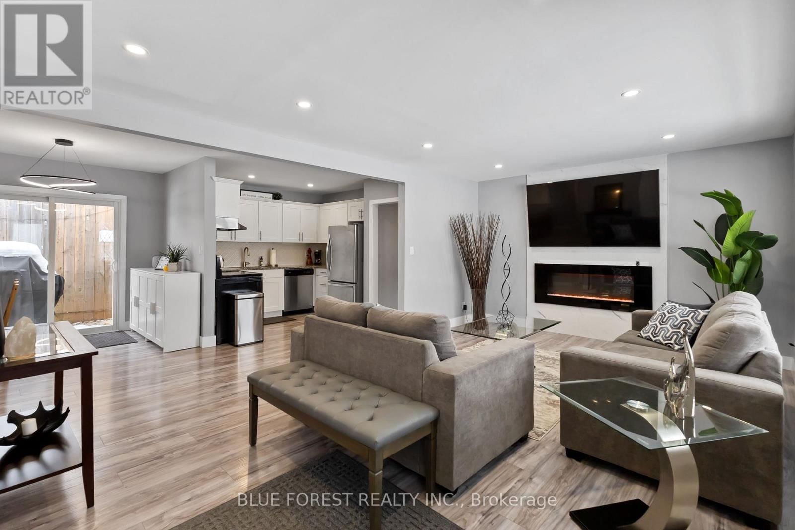 43 SOUTHWOOD CRESCENT Image 4