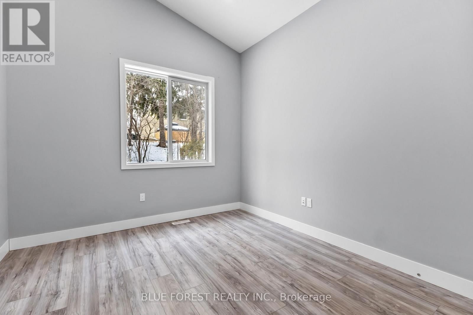 43 SOUTHWOOD CRESCENT Image 42