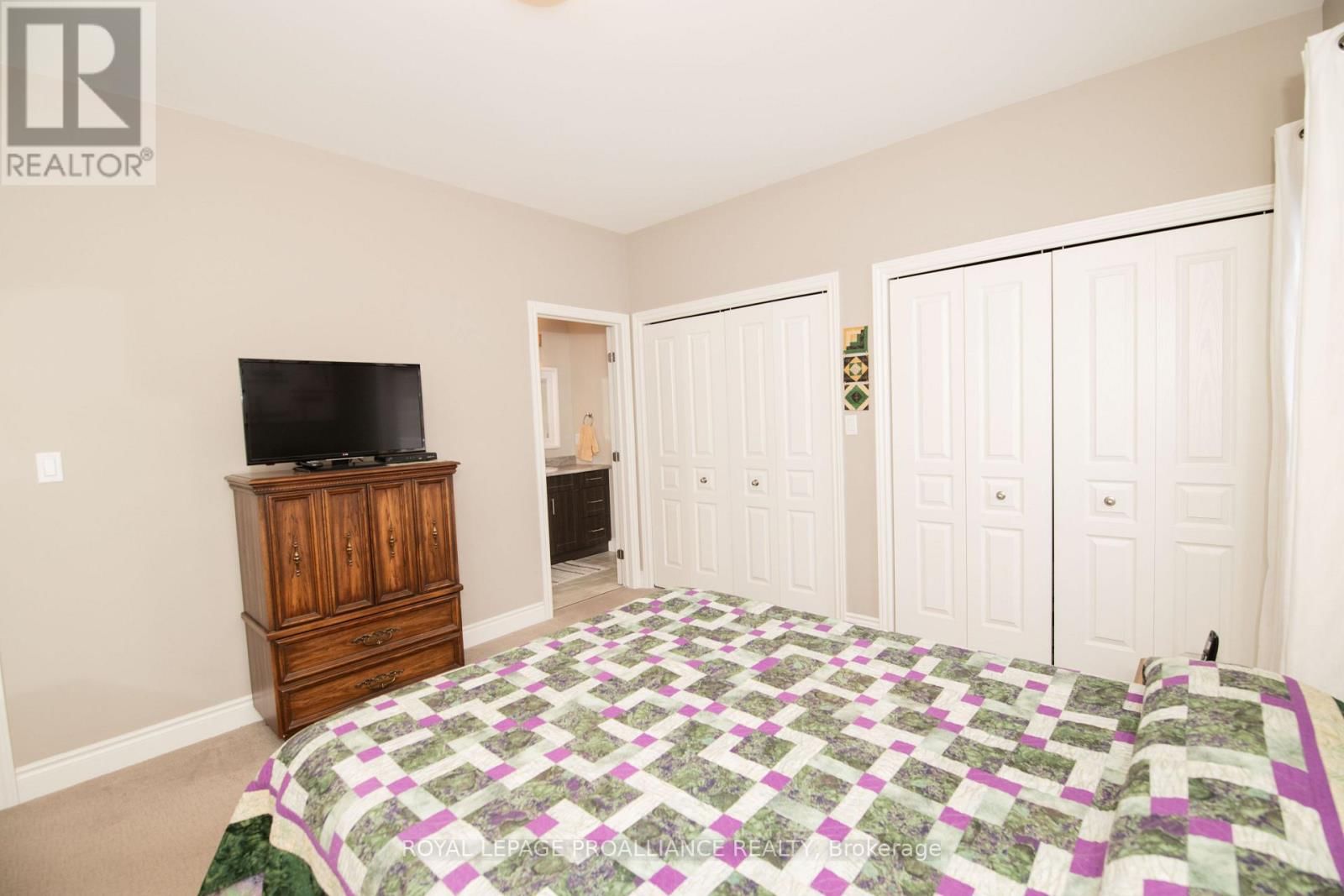 22 WALNUT CRESCENT Image 11