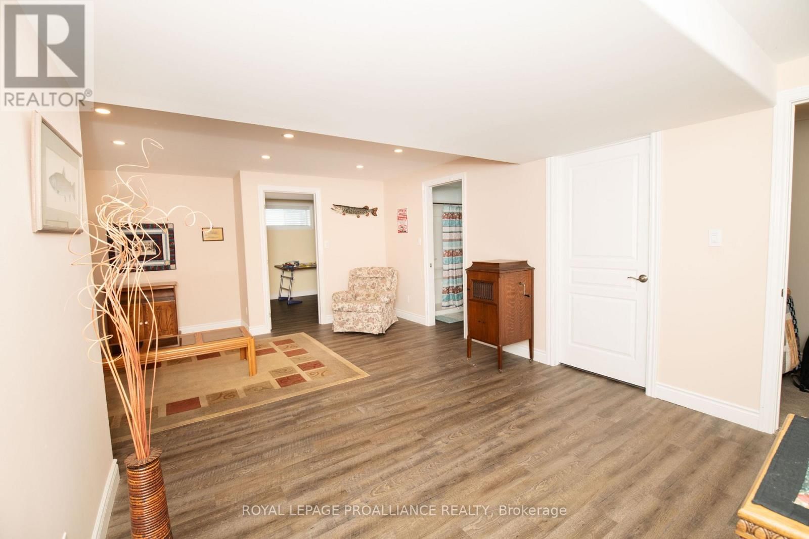 22 WALNUT CRESCENT Image 20