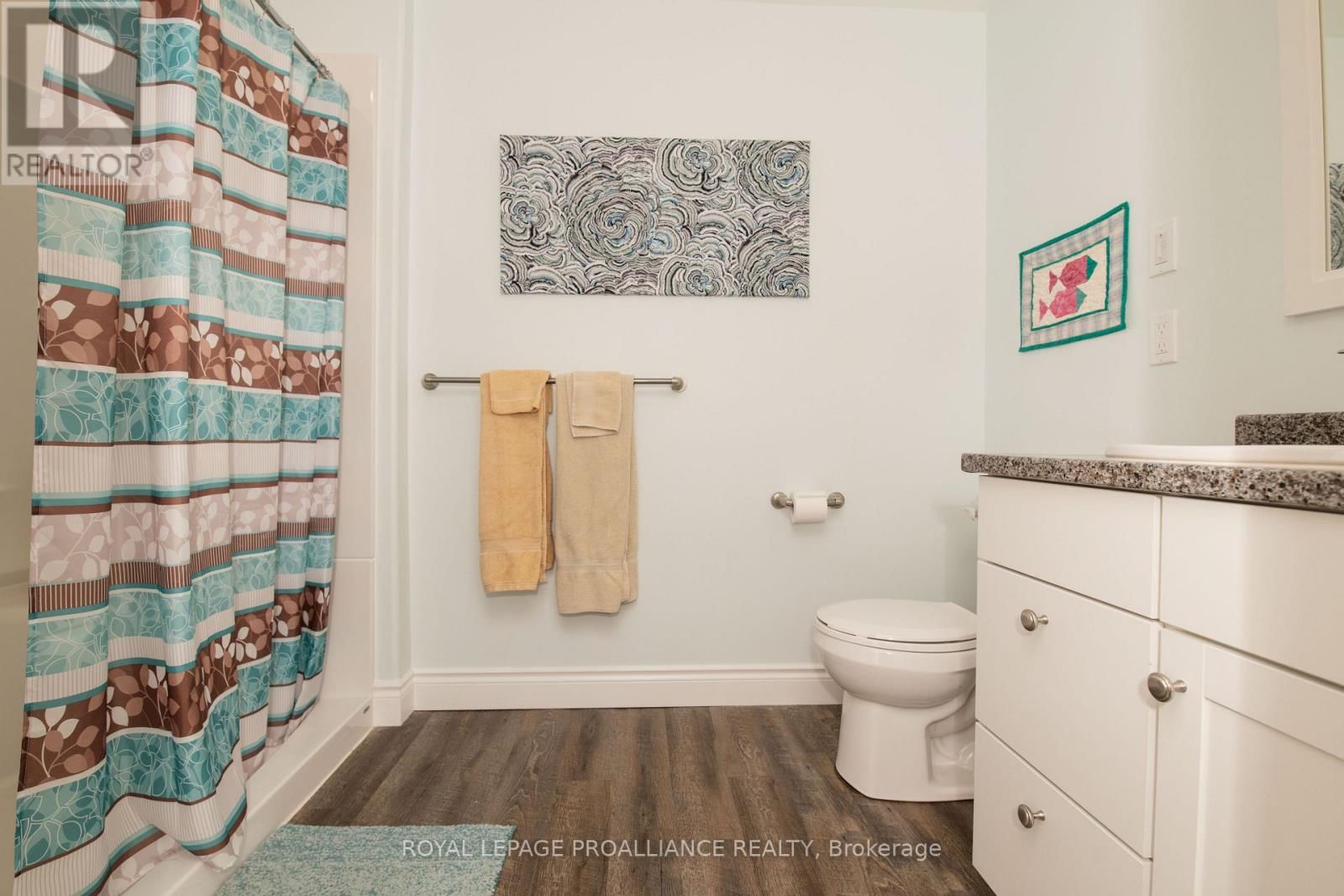 22 WALNUT CRESCENT Image 25