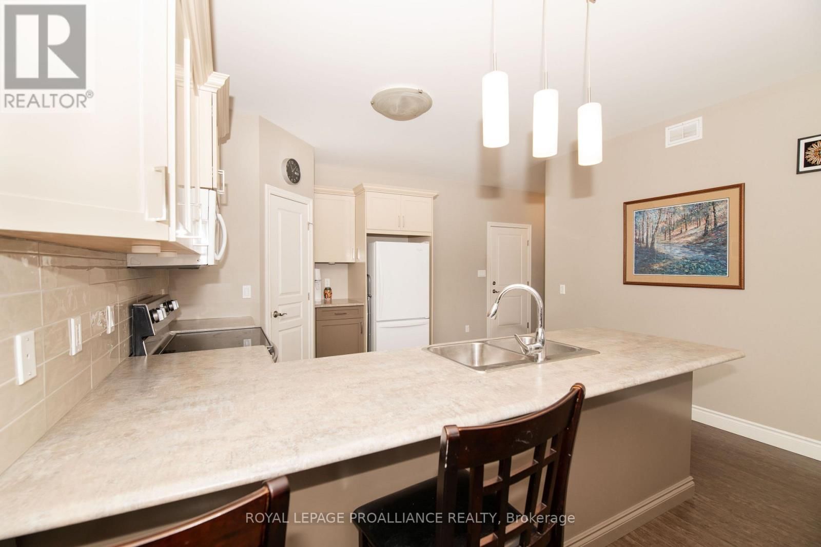 22 WALNUT CRESCENT Image 7