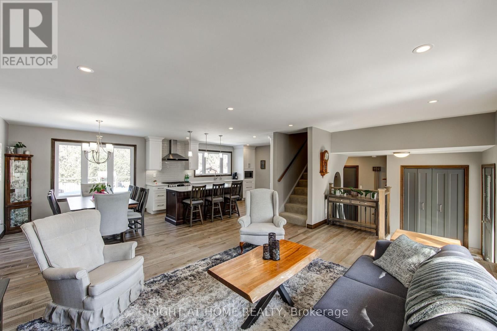 114 COWAN CRESCENT Image 18