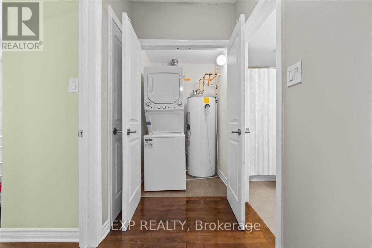 118 - 429 KENT STREET Image 18