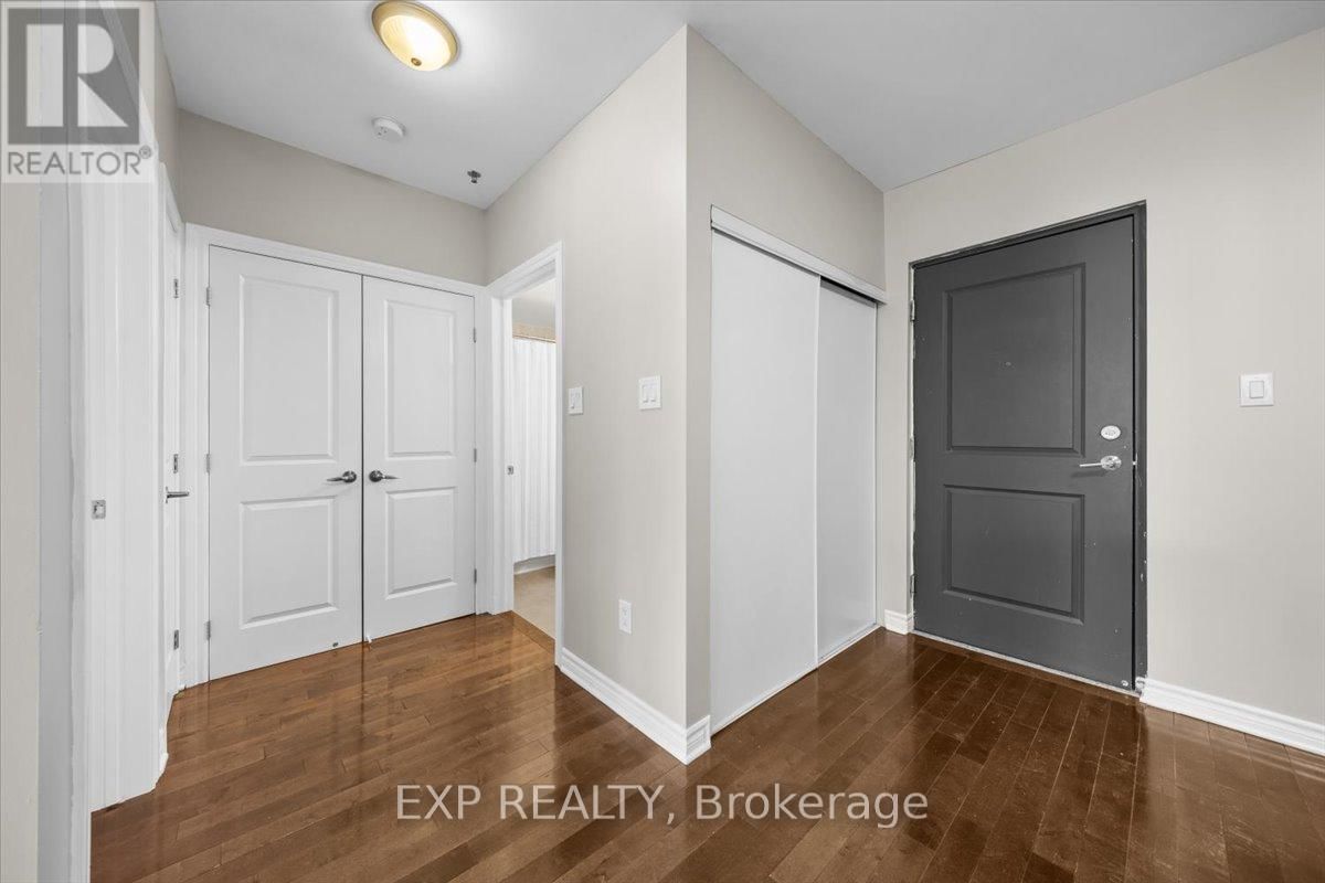 118 - 429 KENT STREET Image 19