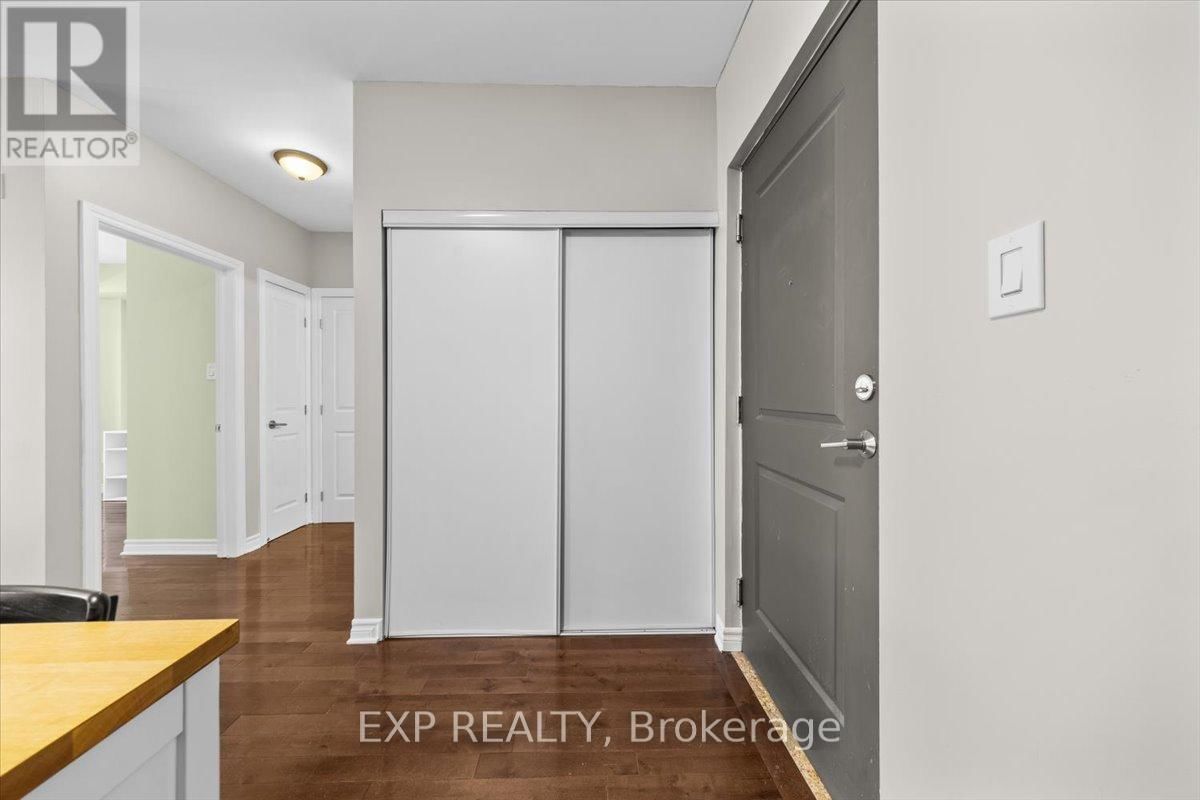 118 - 429 KENT STREET Image 20