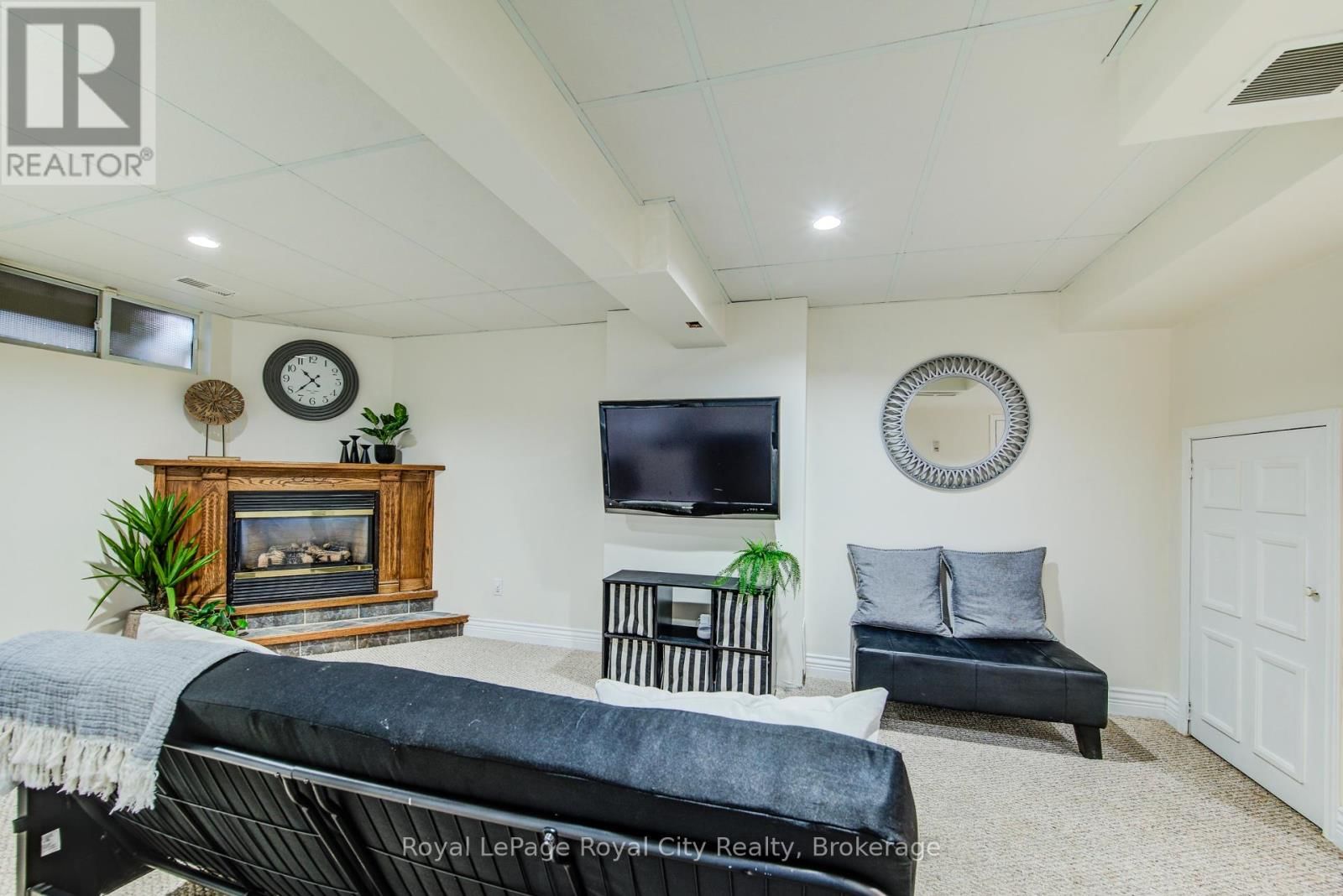 473 FLANNERY DRIVE Image 32