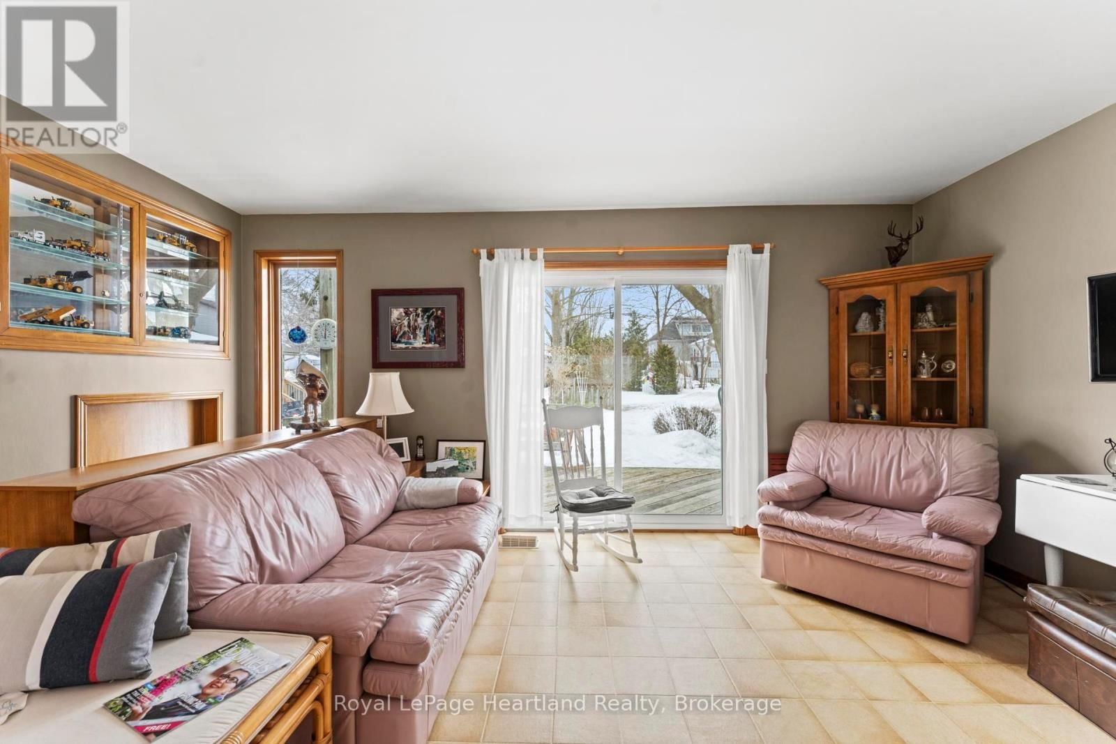 57 HURON STREET Image 14