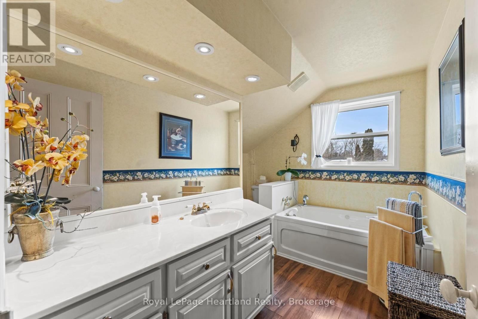 57 HURON STREET Image 29