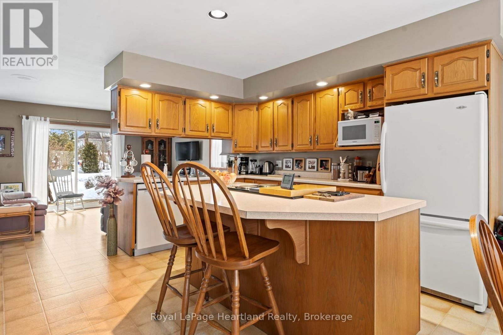 57 HURON STREET Image 7